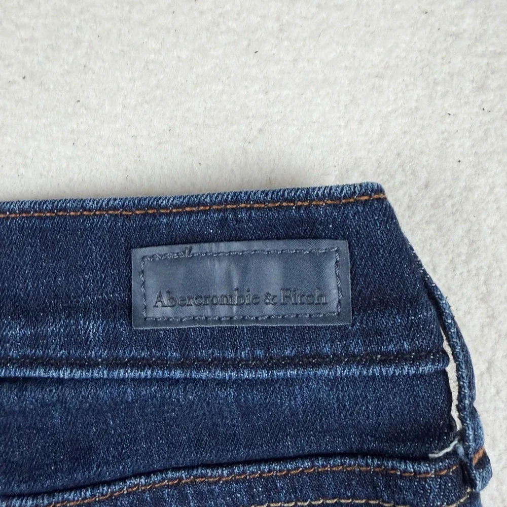 Abercrombie & Fitch Dark Wash Cuffed Denim Shorts Womens 26 2 Low Rise Indigo